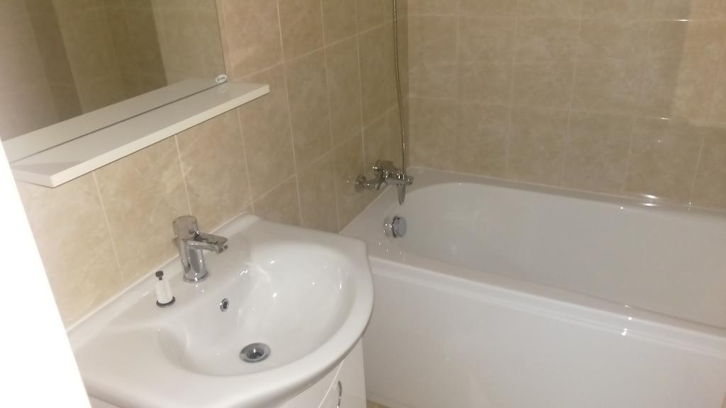 Ferienwohnung Garsoniere Dinu Bukarest Zimmer foto