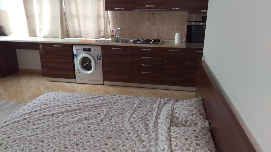 Ferienwohnung Garsoniere Dinu Bukarest Exterior foto