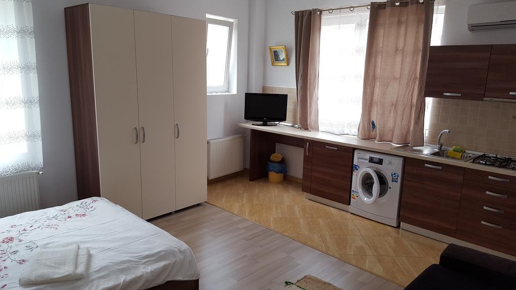 Ferienwohnung Garsoniere Dinu Bukarest Exterior foto
