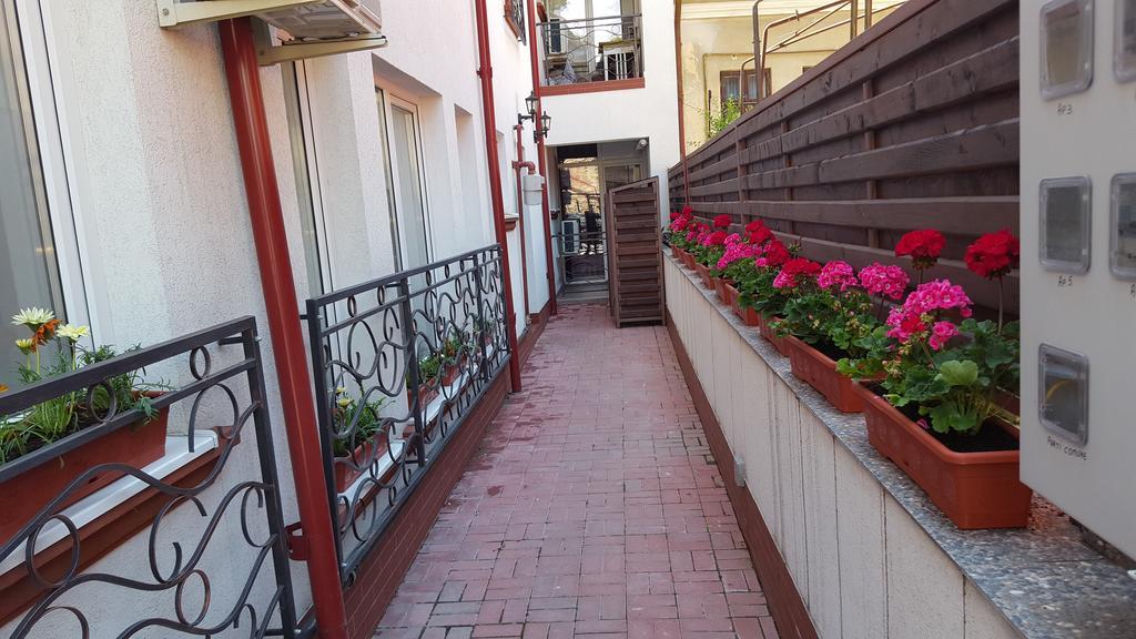 Ferienwohnung Garsoniere Dinu Bukarest Exterior foto