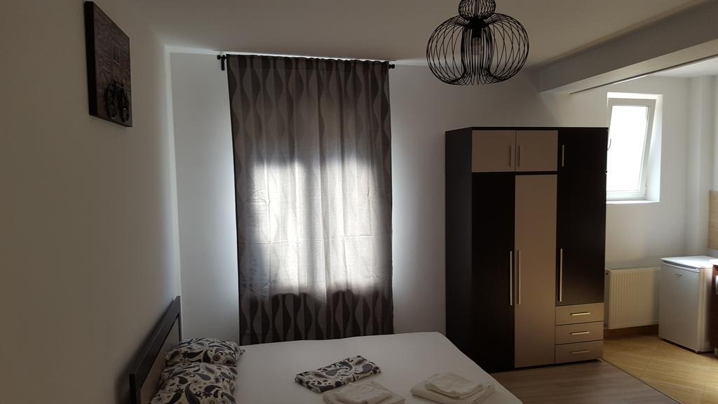 Ferienwohnung Garsoniere Dinu Bukarest Exterior foto